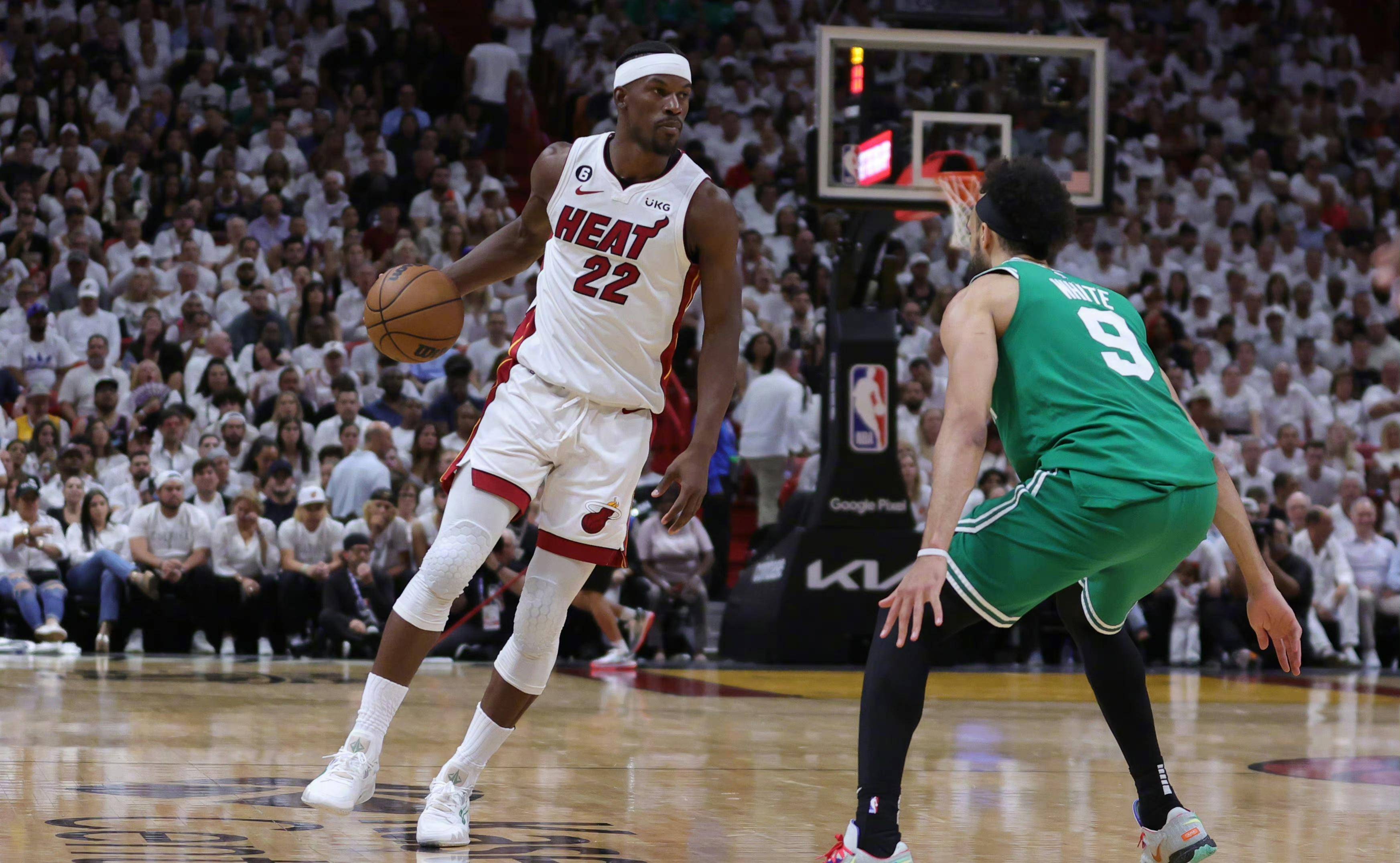 开云APP-热火主场击败凯尔特人,连胜领先东部