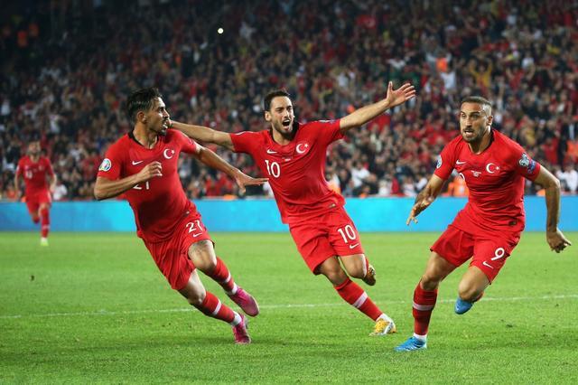 开云-阿尔巴尼亚胜黑山,成功晋级欧预赛八强的简单介绍