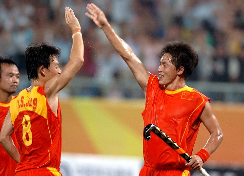 开云下载-俄罗斯男子曲棍球队在激烈比赛中胜出