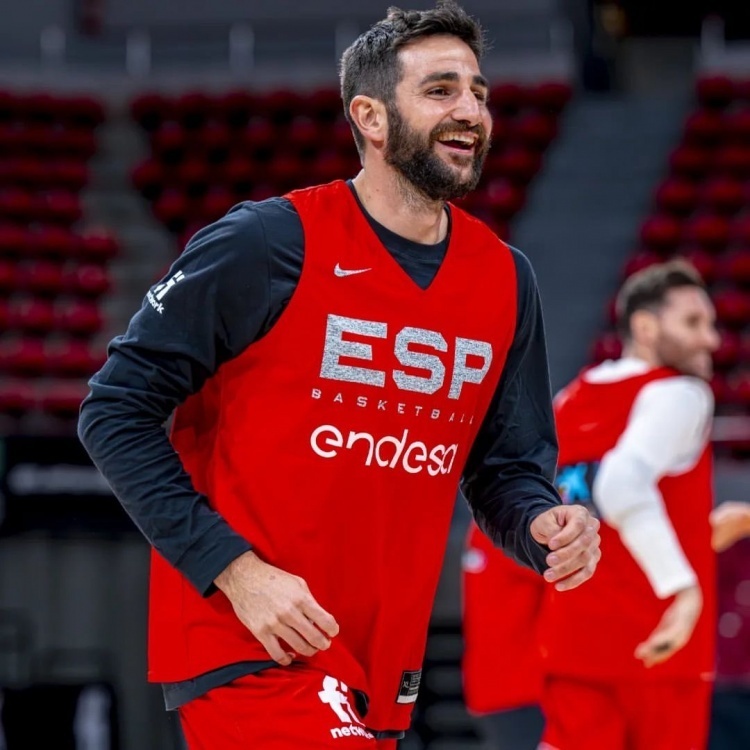 西班牙篮球联赛确定备战新赛季展开训练备战的简单介绍 西班牙篮球联赛确定备战新赛季展开训练备战的简单介绍