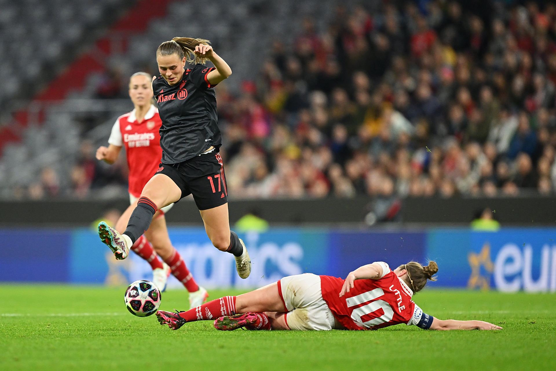 开云体育平台APP-关于罗马客场迎战巴塞罗那,面临巨大挑战的信息