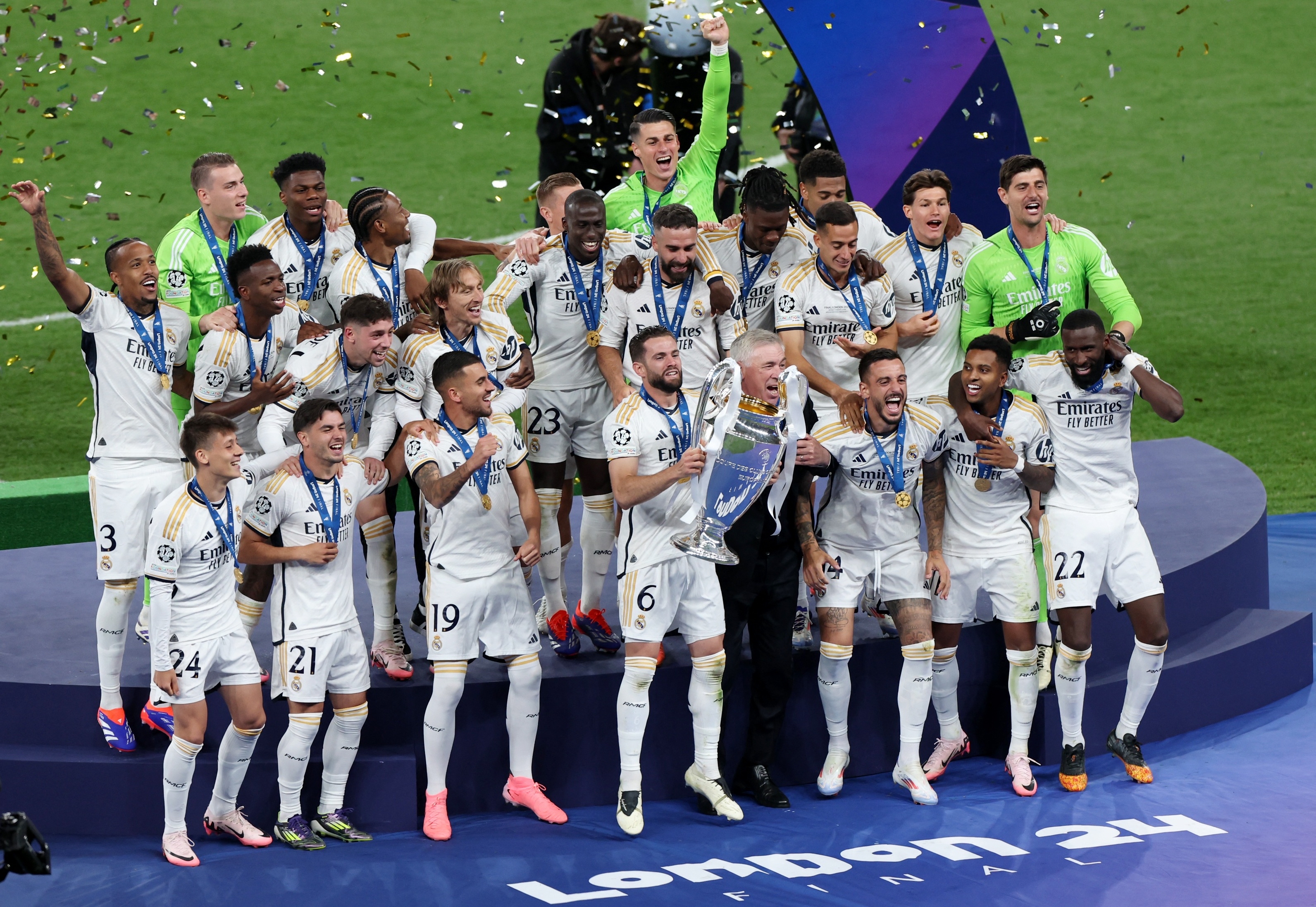 奥萨苏纳客场战胜多特蒙德,创造奇迹的简单介绍 奥萨苏纳客场战胜多特蒙德,创造奇迹的简单介绍