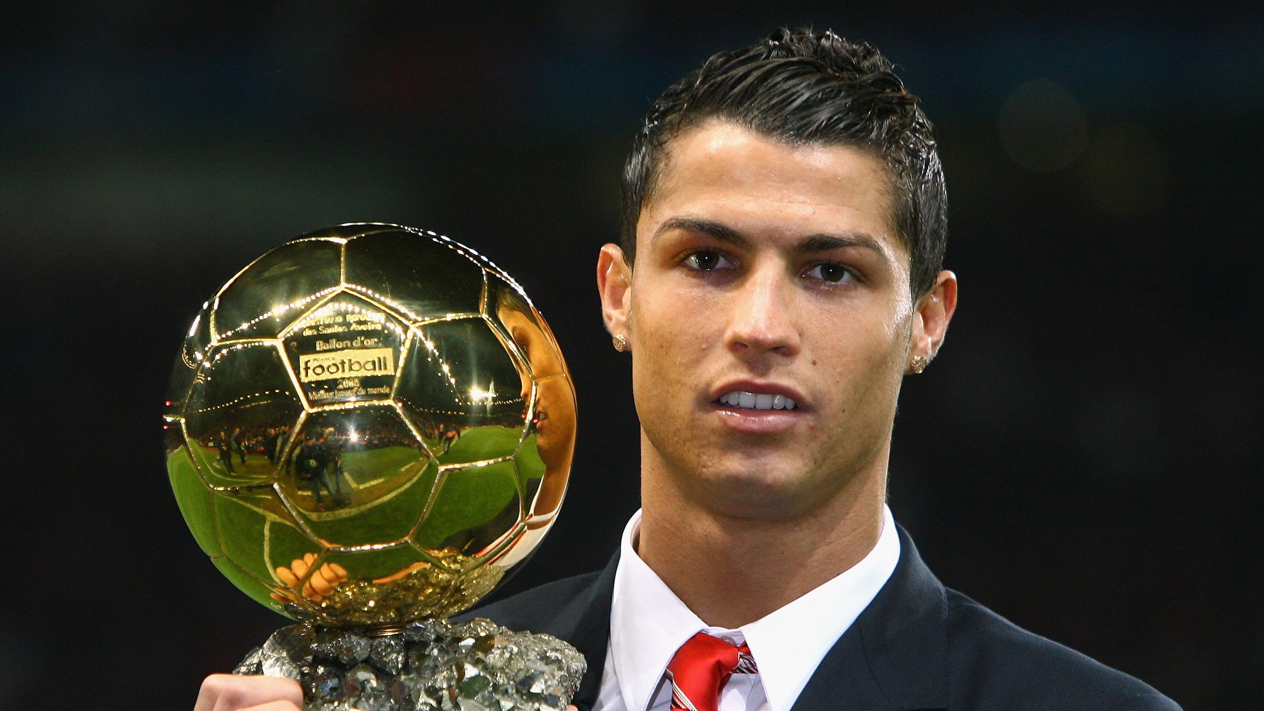 开云体育-光芒在至暗时刻最耀眼，欧冠决赛之夜的孙兴慜