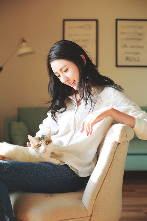 篮球世界的双重奏，热火碾压吉林，东契奇掌控排名战