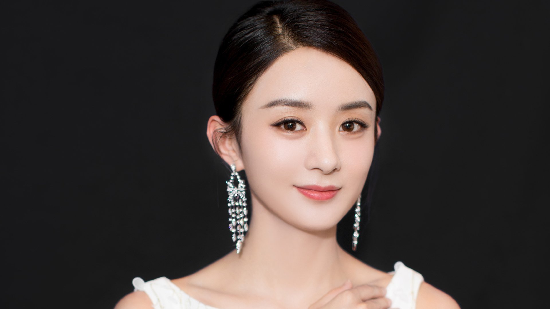 锁链与利刃,贝恩末节15分撕破太阳,老鹰防守将布克逼至死角